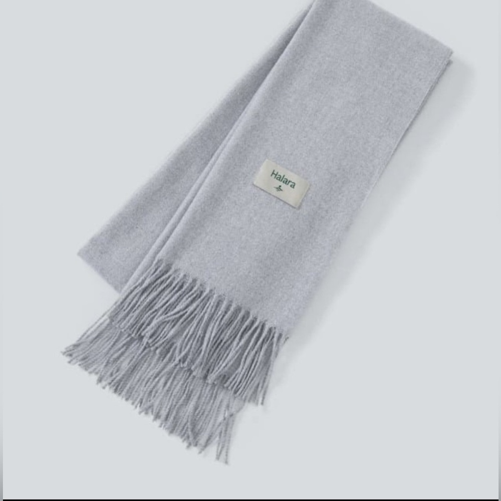 NWT Halara Knit Fringe Casual Scarf Gray